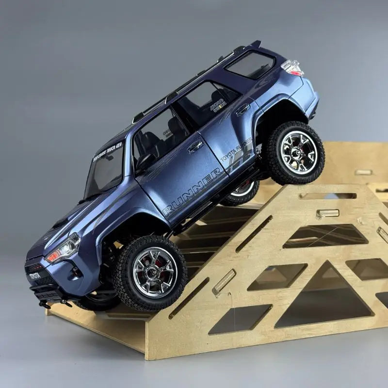 New 1/18 2.4G 4WD RC car Rock Crawler LED light simulated sound off-road climbing truck RTR full proportional models Toys