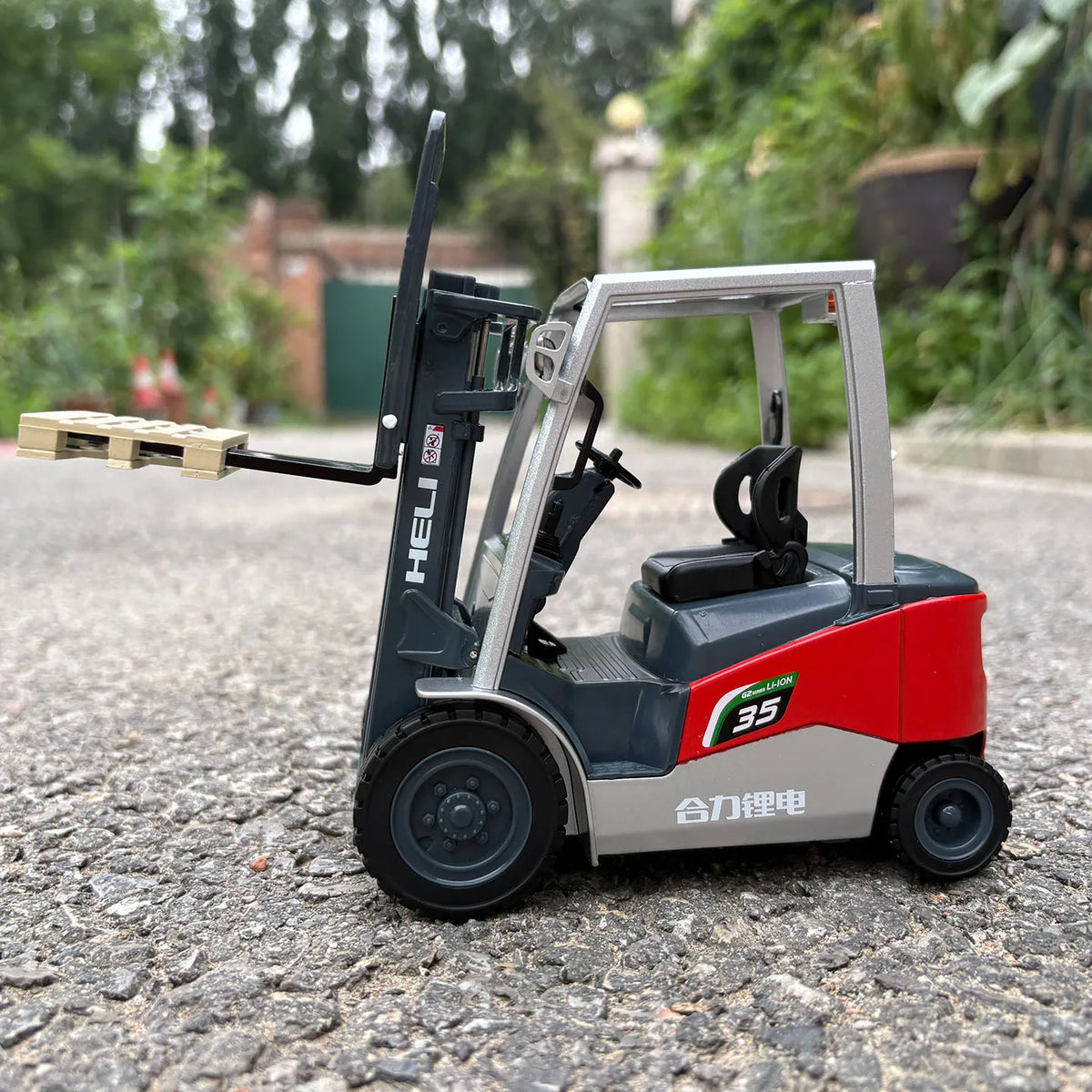 Dealer Edition Model,1:18 Heli G2 Series,3.5T Lithium Battery Forklift Truck,Diecast Model for Collections,Display and Gift