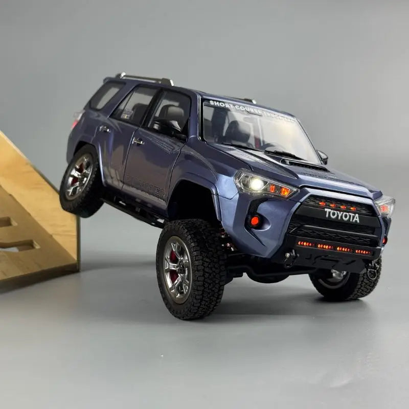 New 1/18 2.4G 4WD RC car Rock Crawler LED light simulated sound off-road climbing truck RTR full proportional models Toys