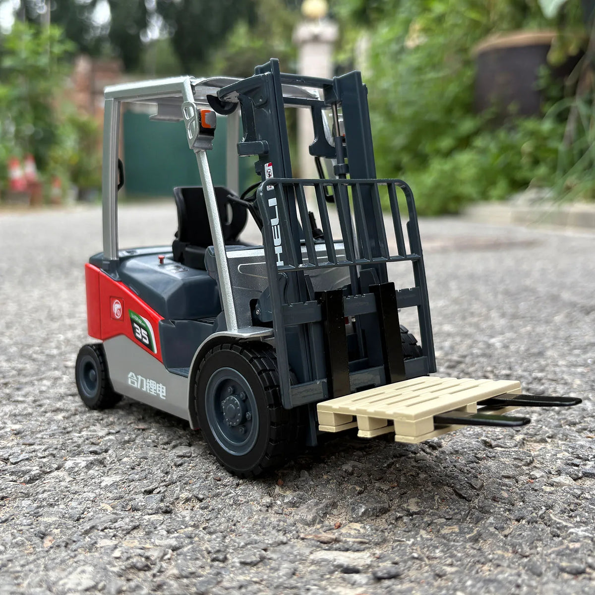 Dealer Edition Model,1:18 Heli G2 Series,3.5T Lithium Battery Forklift Truck,Diecast Model for Collections,Display and Gift